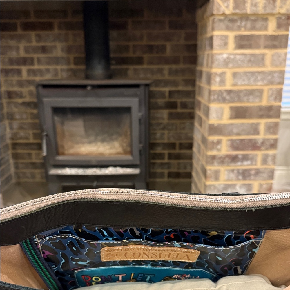Consuela Evie Market Tote - Picture 10 of 14